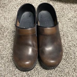 Brown dansko size 38